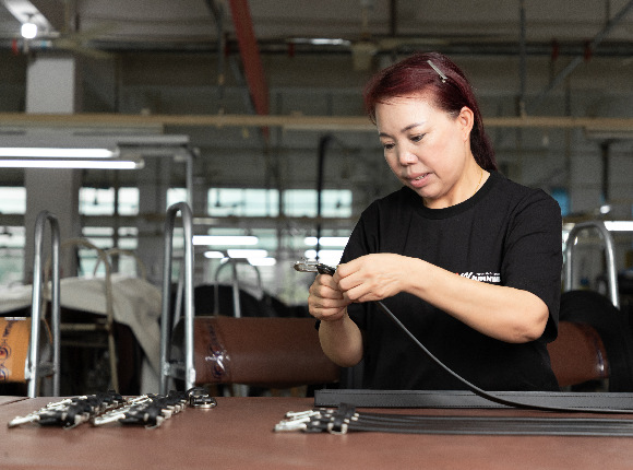 Ratchet Belts buckle inspection